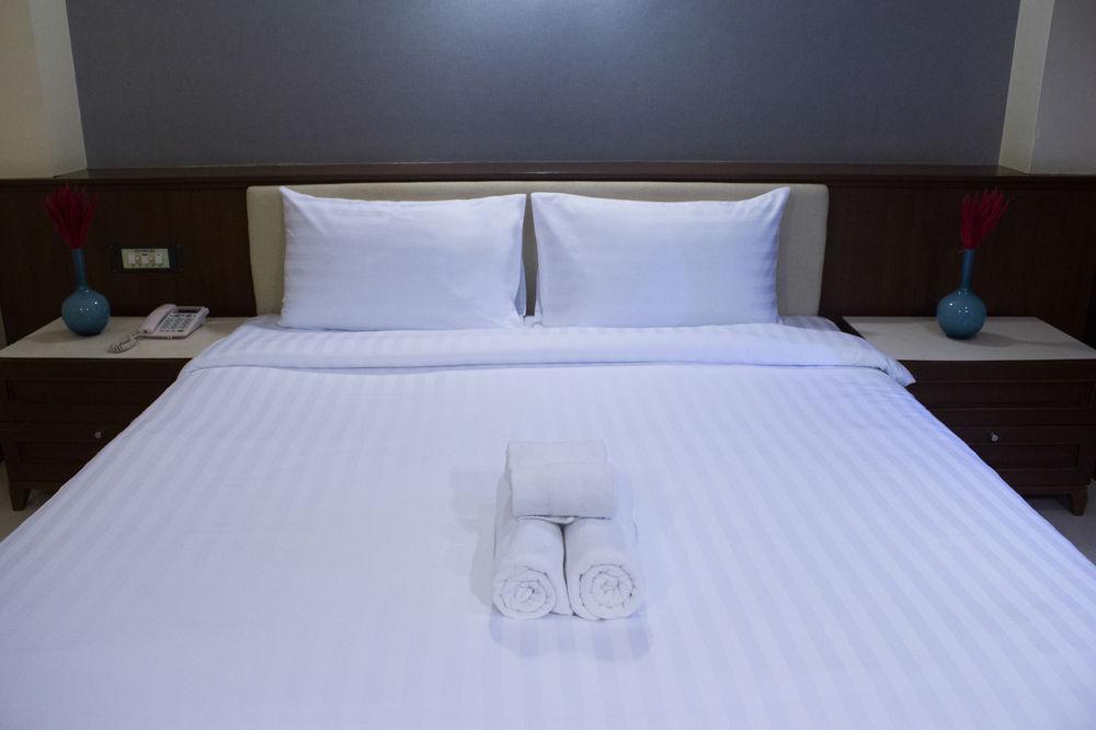 Hatyai Holiday Hotel ハートヤイ エクステリア 写真