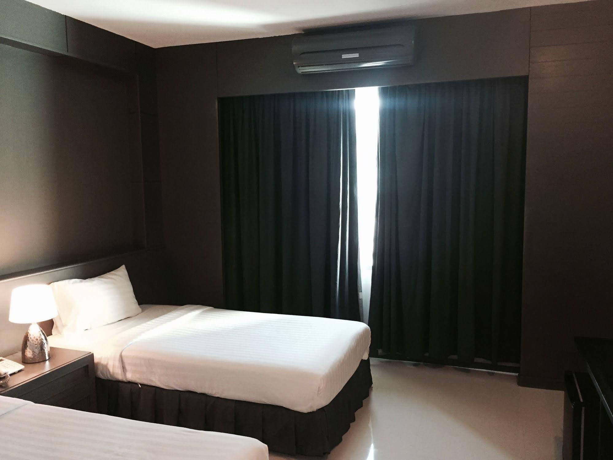 Hatyai Holiday Hotel ハートヤイ エクステリア 写真