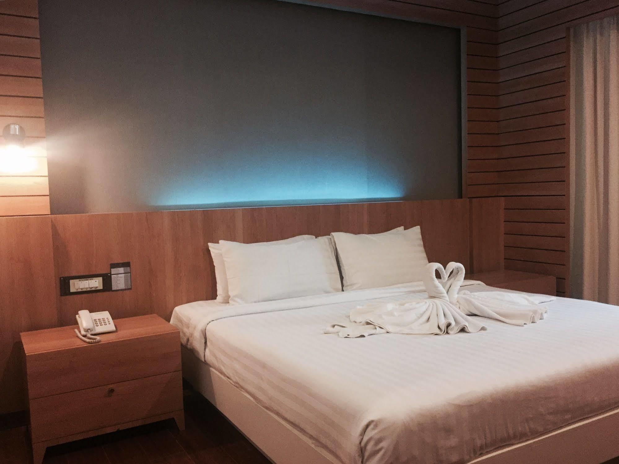 Hatyai Holiday Hotel ハートヤイ エクステリア 写真